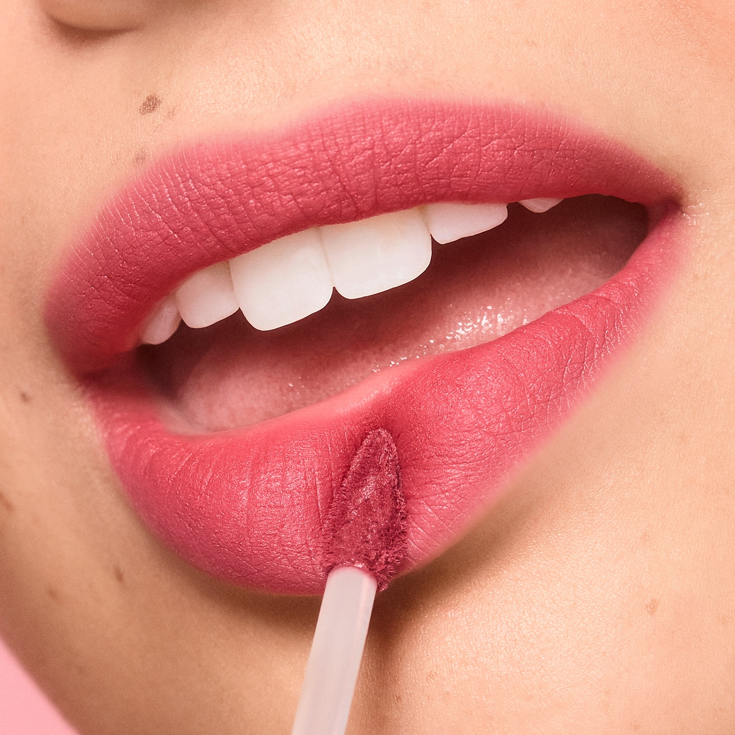 E.L.F. COSMETICS' SO BLURREAL LIP & CHEEK WHIP (MOUSSE LABIAL Y PARA MEJILLAS DE LARGA DURACI&Oacute;N)